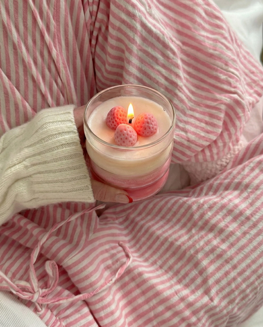 THE STRAWBERRY MILKSHAKE